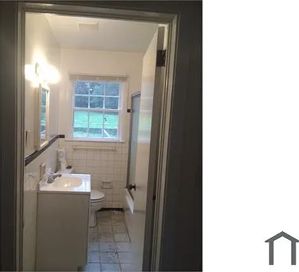 391 Deckner Ave SW — Photo 5