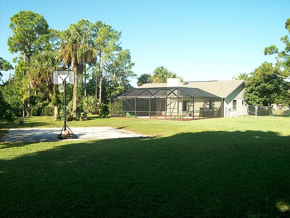 5th image of 2389 SW Kent Cir