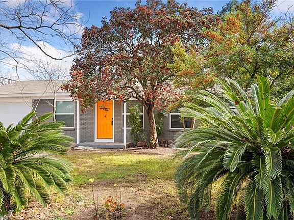 2nd image of 8203 S Red Oak Cir
