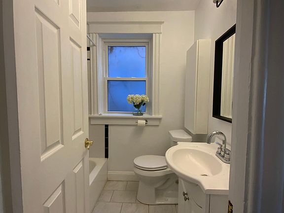 4th image of 2120 Portis Ave #A