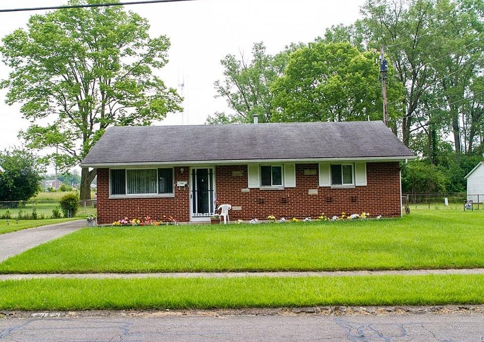 1584  Blairwood Avenue Dayton OH 45417
