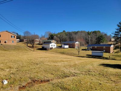 W Grayson St, Hillsville, VA, 24343