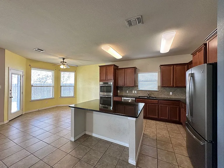 1200 Rocky Ridge Trl — Photo 17