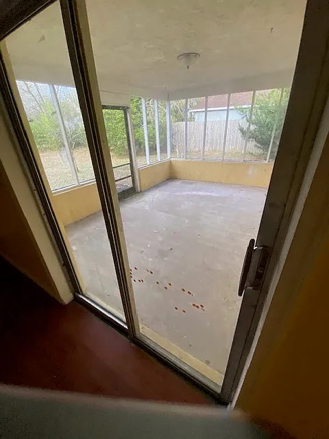 3 bed, 1229 sqft, $1,700 — Photo 2