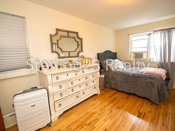5th image of 30-36 38th St #2B