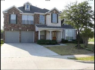 5700 Oakmont Ln, Haltom City, TX 76137