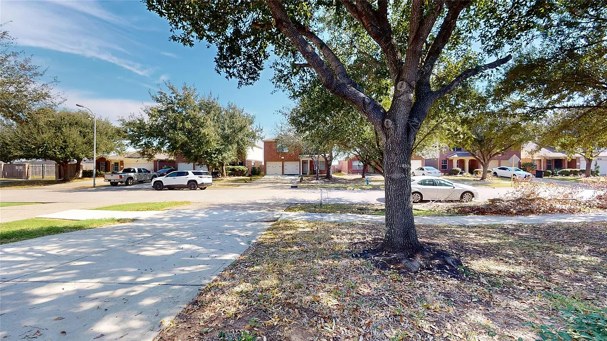Building Photo - 6007 Baldwin Elm St