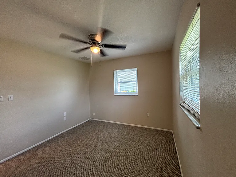 814 Spring Lake Blvd NW — Photo 10