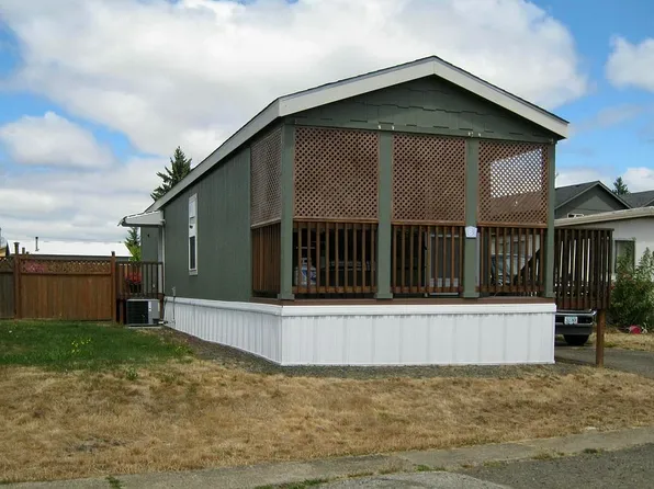 819 S Comstock Rd Space 8, Sutherlin, OR 97479