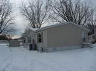 22 115th Ave NE, Minneapolis, MN 55434