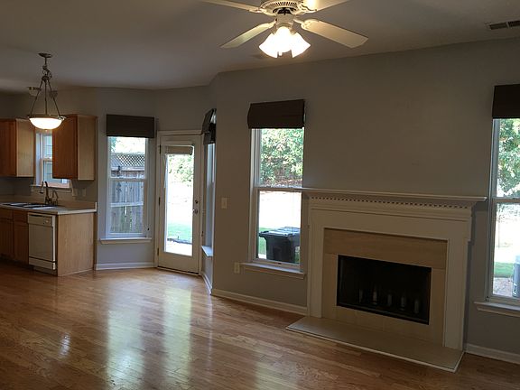 2nd image of 105 Wiley Parc Cir #105