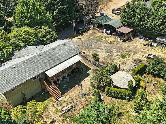 2nd image of 9602 NE 64th Street