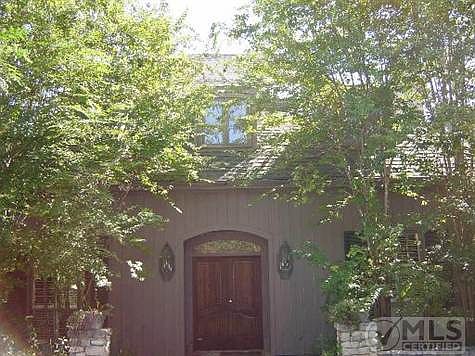 4th image of 228 Rockhill Dr
