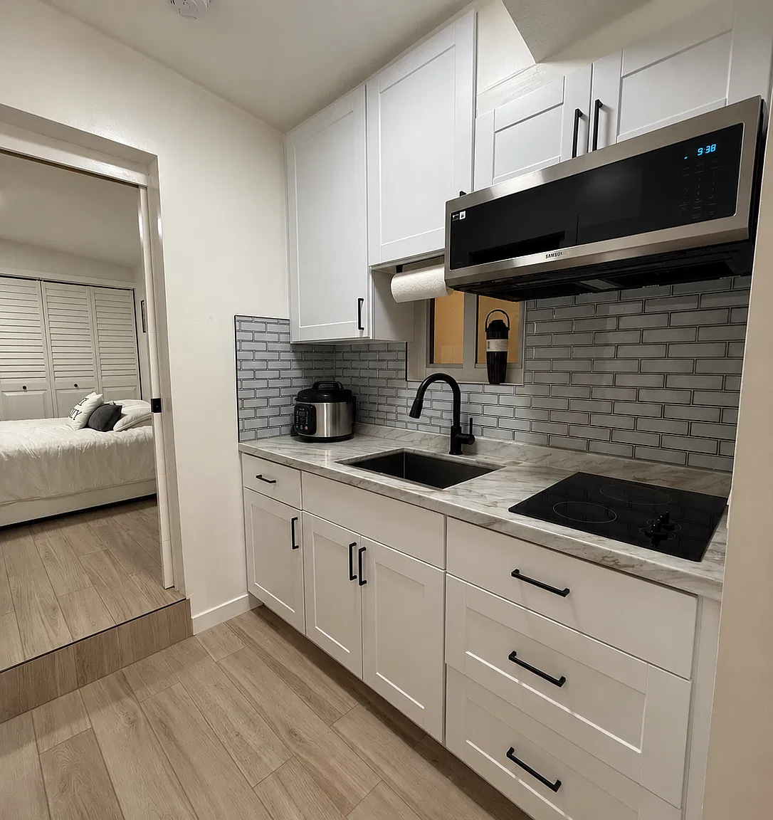 1 bed, 1000 sqft, $1,800 — Photo 4