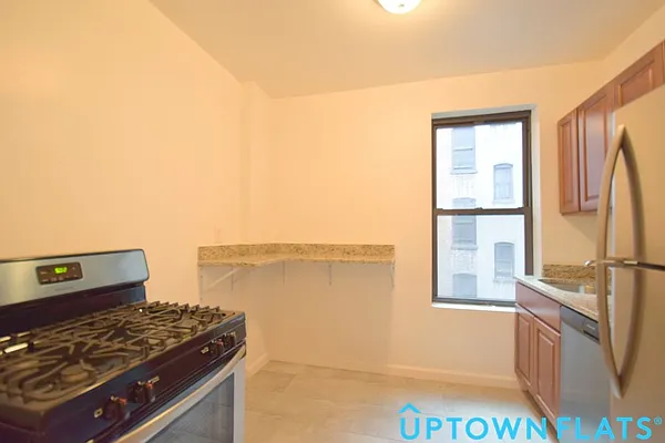 Rented by Uptown Flats LLC | media 19