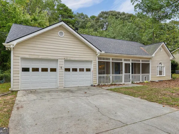 2880 Highpoint Rd, Snellville, GA 30078