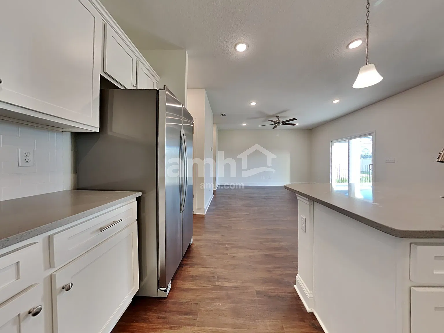 5 bed, 3.0 bath, 2377 sqft, $2,945 — Photo 3