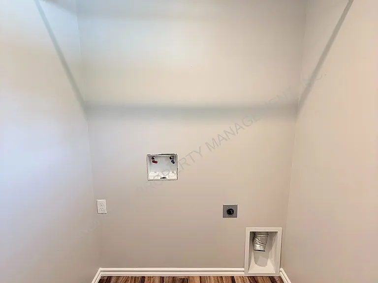 2087 Lower Pack River Rd — Photo 39
