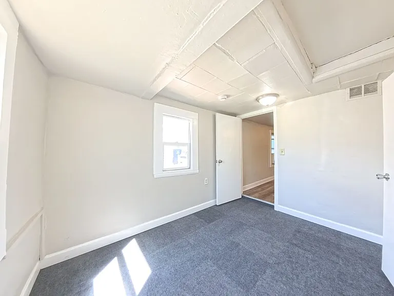 2938 E Euclid Ave — Photo 11