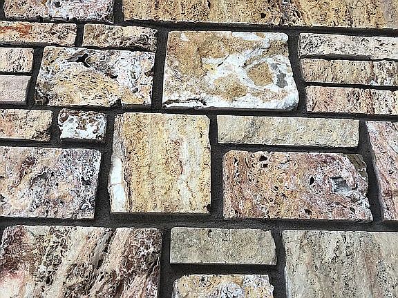 Montana stone with crystal o