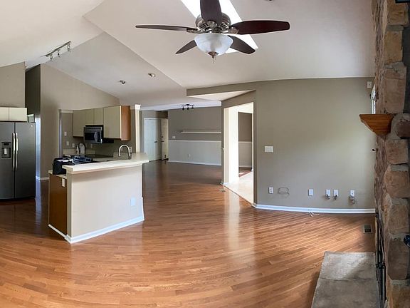 Living room panoramic.