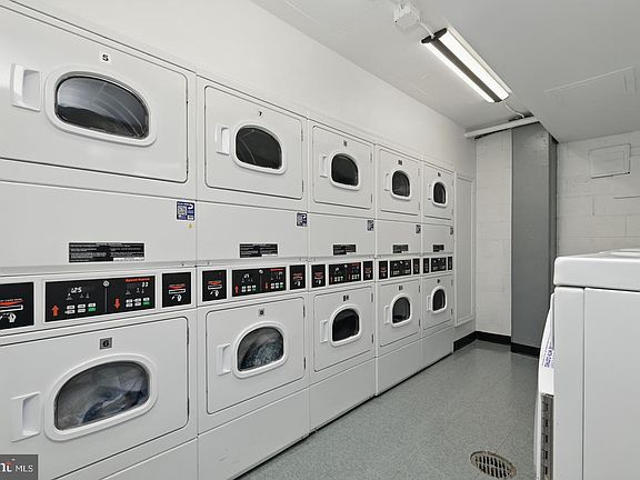 5th image of 4000 Tunlaw Rd NW APT 223