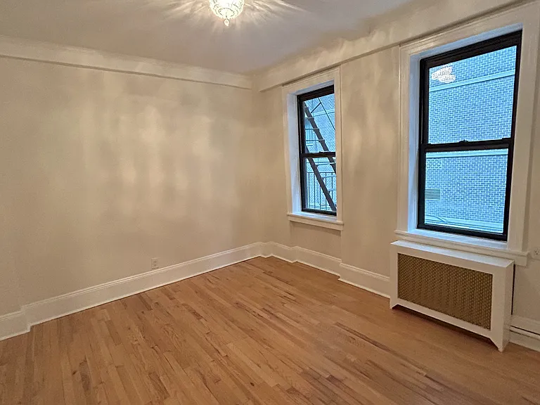 105 W 55th St #8E — Photo 7