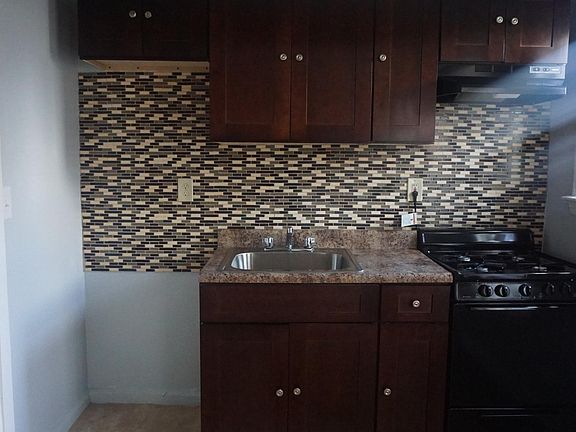 4th image of 150 S Munn Ave #2J