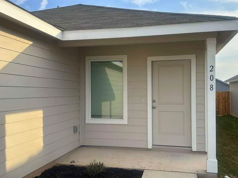 208 Skyfire St — Photo 32