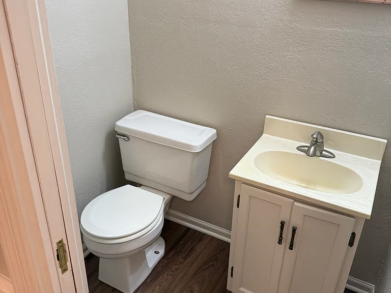 3410 Comstock Ave — Photo 15