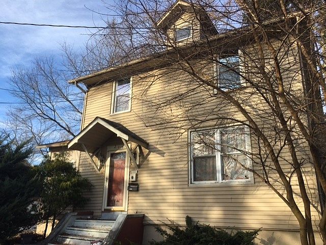 1st image of 215 Conard Ave APT B