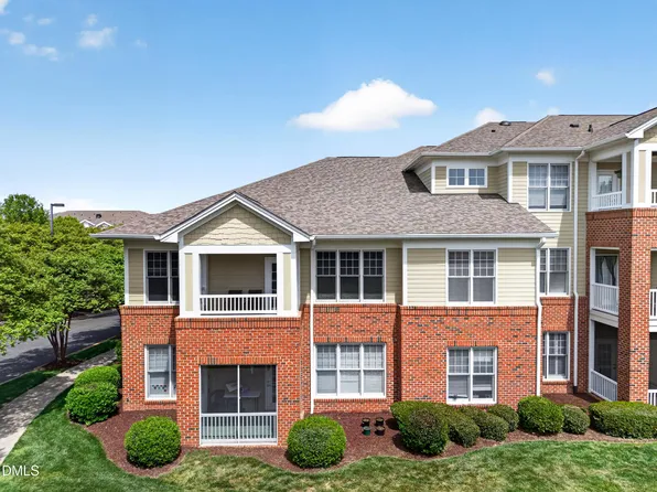 828 Waterford Lake Dr, Cary, NC 27519