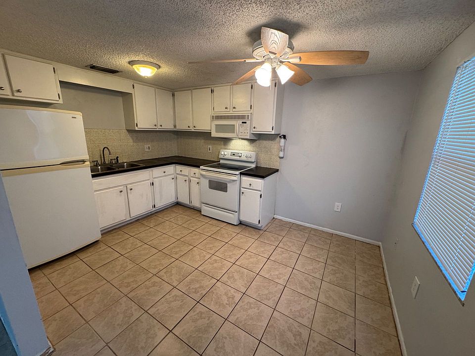 1st image of 5838 Siesta Ln