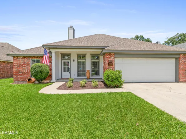 412 Crest Cir, Youngsville, LA 70592