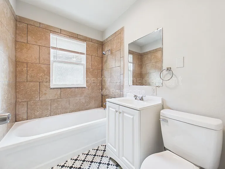 5100 Brooklyn Ave — Photo 29