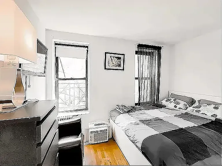 18 King St #15 — Photo 3