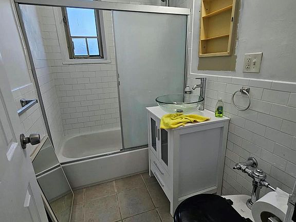 2nd image of 1507 Metropolitan Ave APT 10E