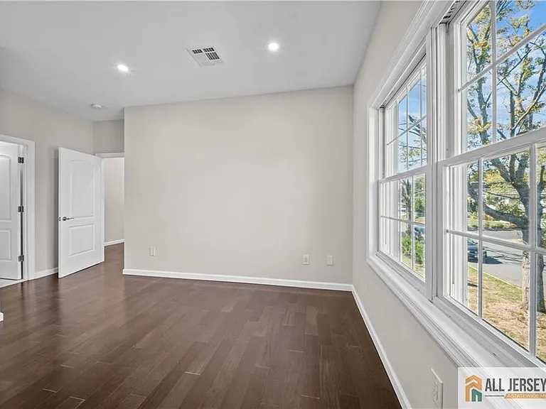 7 Mount Pleasant Ave — Photo 19