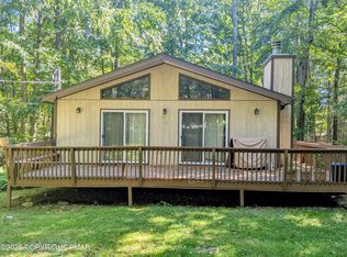 41 Livingston Ln, Gouldsboro, PA 18424