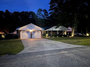 90 Heather Ct, Sumter, SC 29154