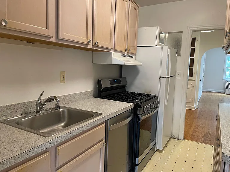 2614 41st Street NW — Photo 32