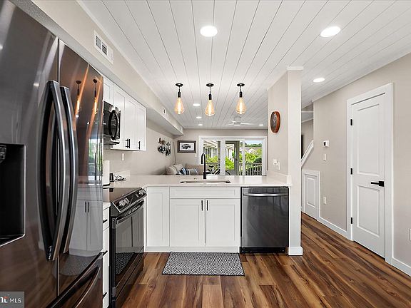 2nd image of 12626 Sunset Ave #64I2