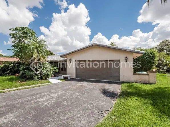 10930 NW 41st Dr, Pompano Beach, FL 33065