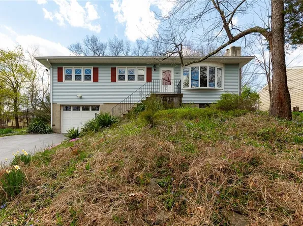 38 Pine Echo Drive, Poughkeepsie, NY 12601