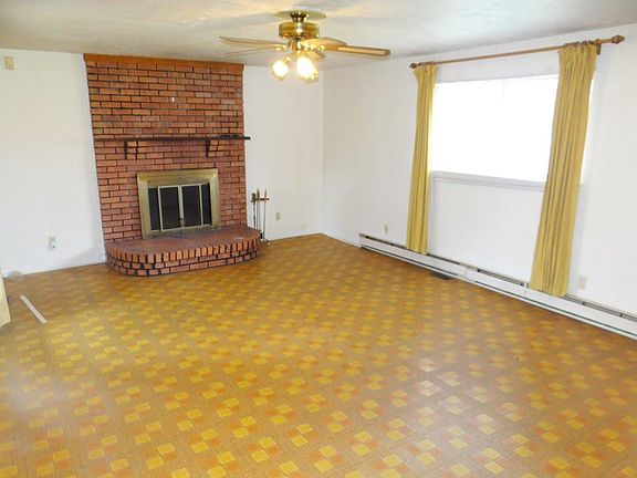 5th image of 6004 Meadow Ave