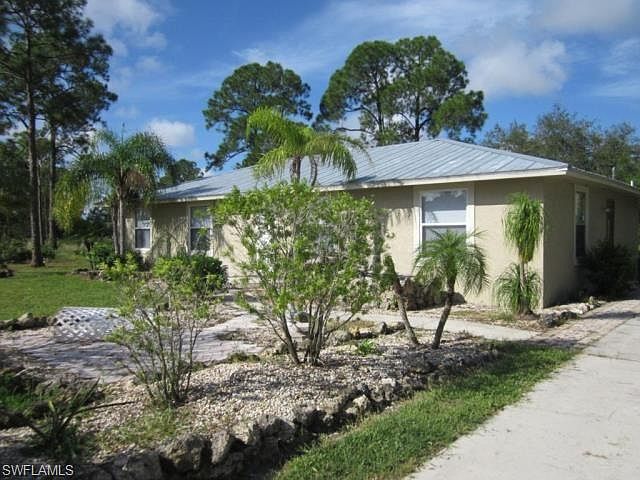 1st image of 1609 Plumosa Ave