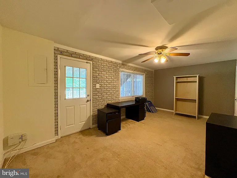 8112 Parkdale Ct — Photo 30