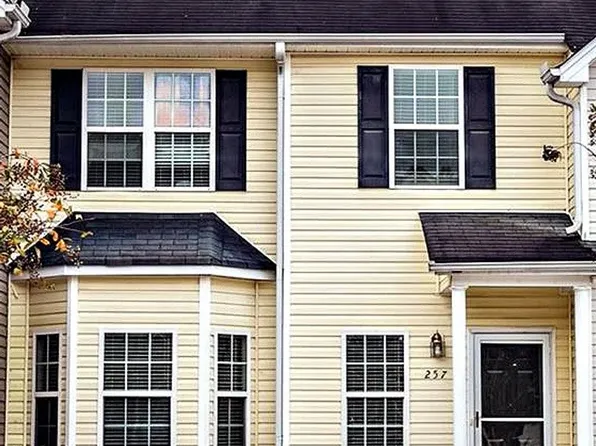 257 Venture Path, Hiram, GA 30141