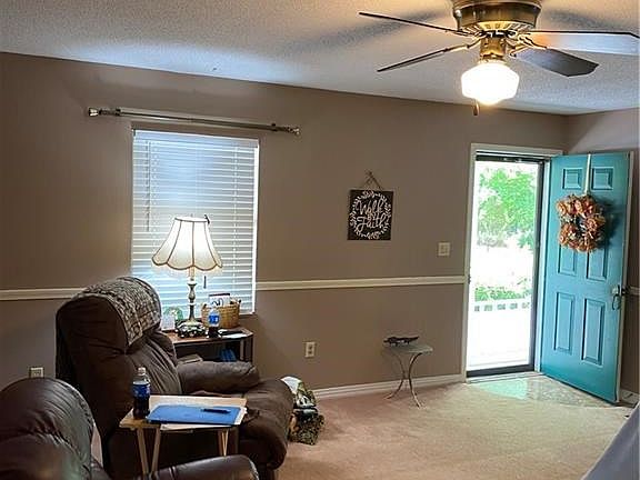 4th image of 41 Lakeview Ln