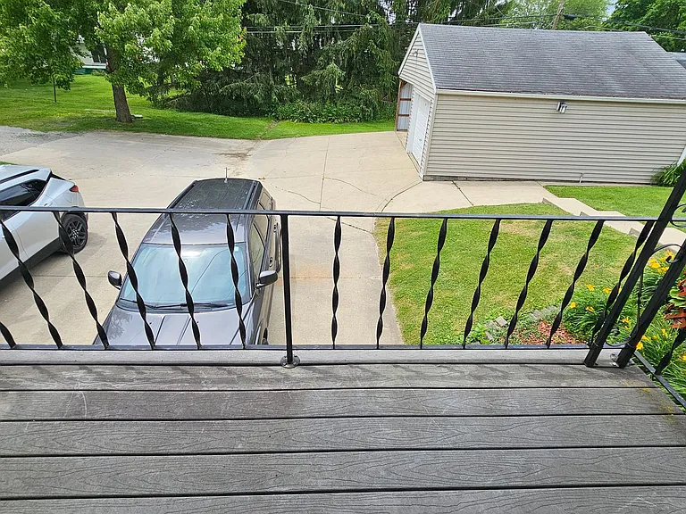 1087 Delwood Dr — Photo 17
